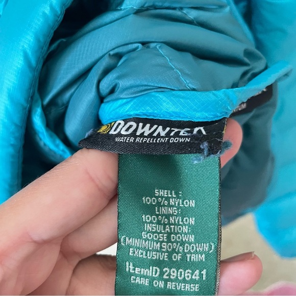 L.L. Bean Ultralight 850 Down Aqua Puffer Hooded Jacket Coat Women’s Medium Reg - Picture 4 of 13